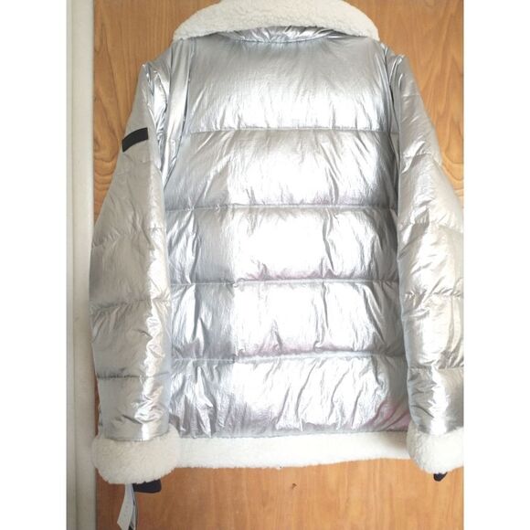 New! SANCTUARY Women's Metallic Puffer Jacket Faux Shearling Trim Size Small - Picture 10 of 10